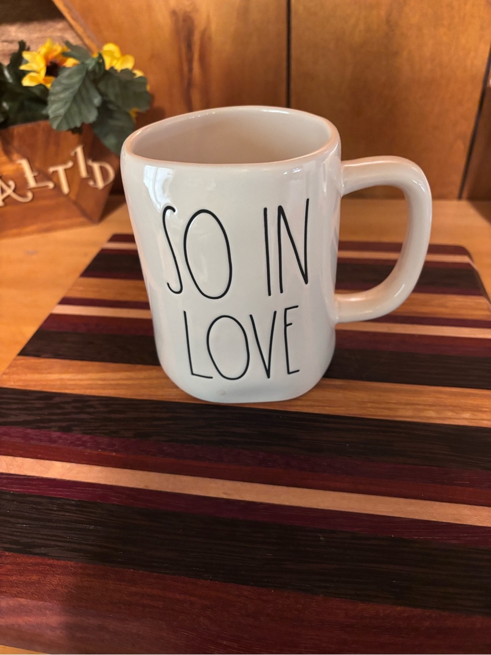 So In Love White Ceramic Mug - Unbranded